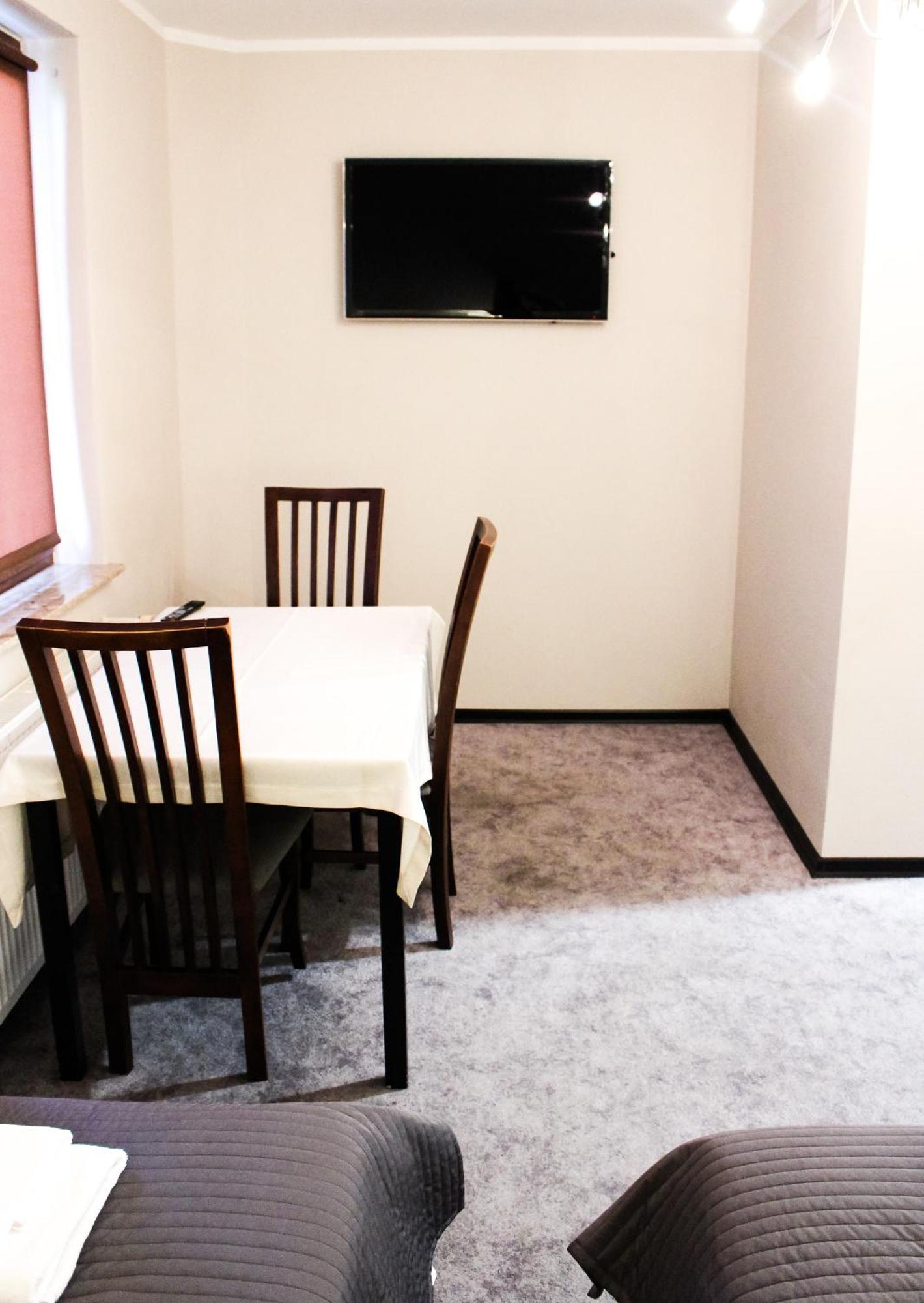 Hotel Regina Radom Bagian luar foto