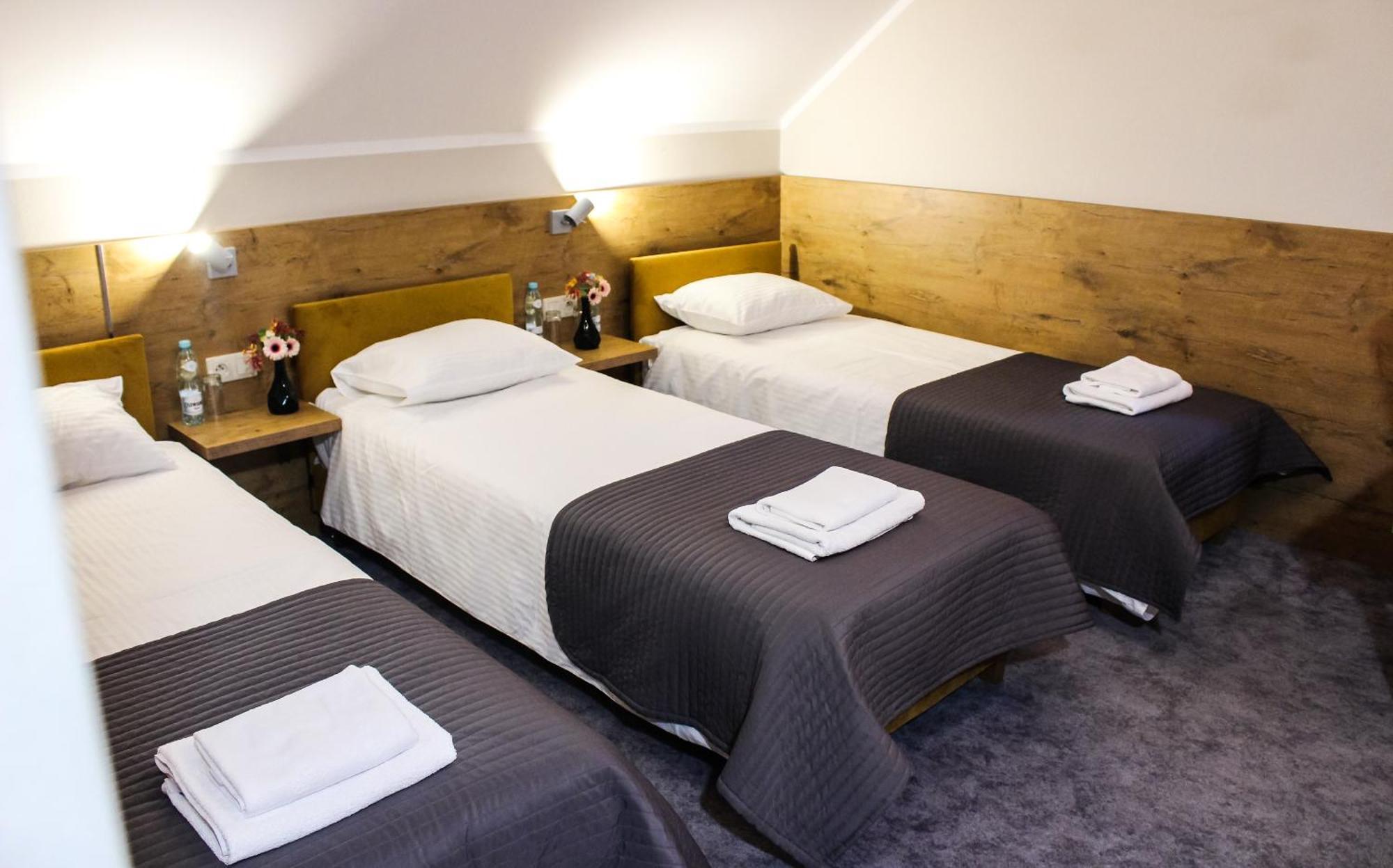Hotel Regina Radom Bagian luar foto