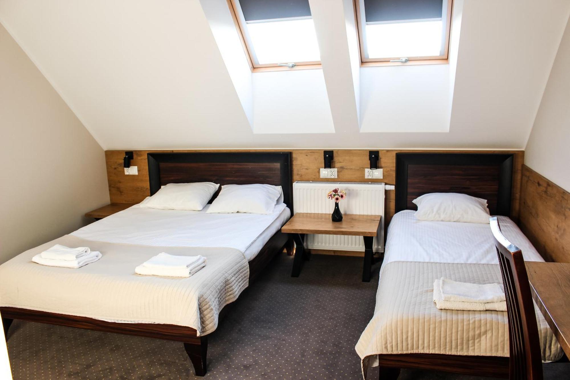 Hotel Regina Radom Bagian luar foto
