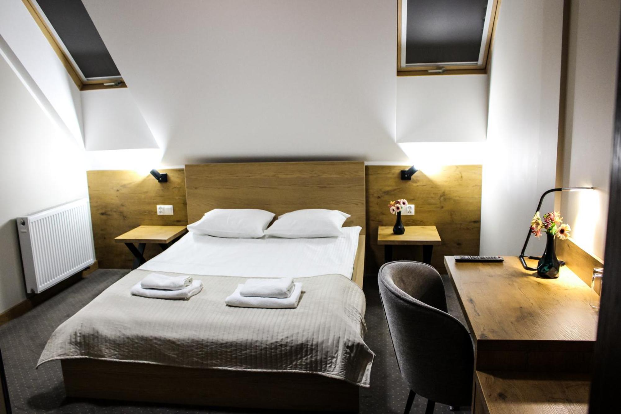 Hotel Regina Radom Bagian luar foto