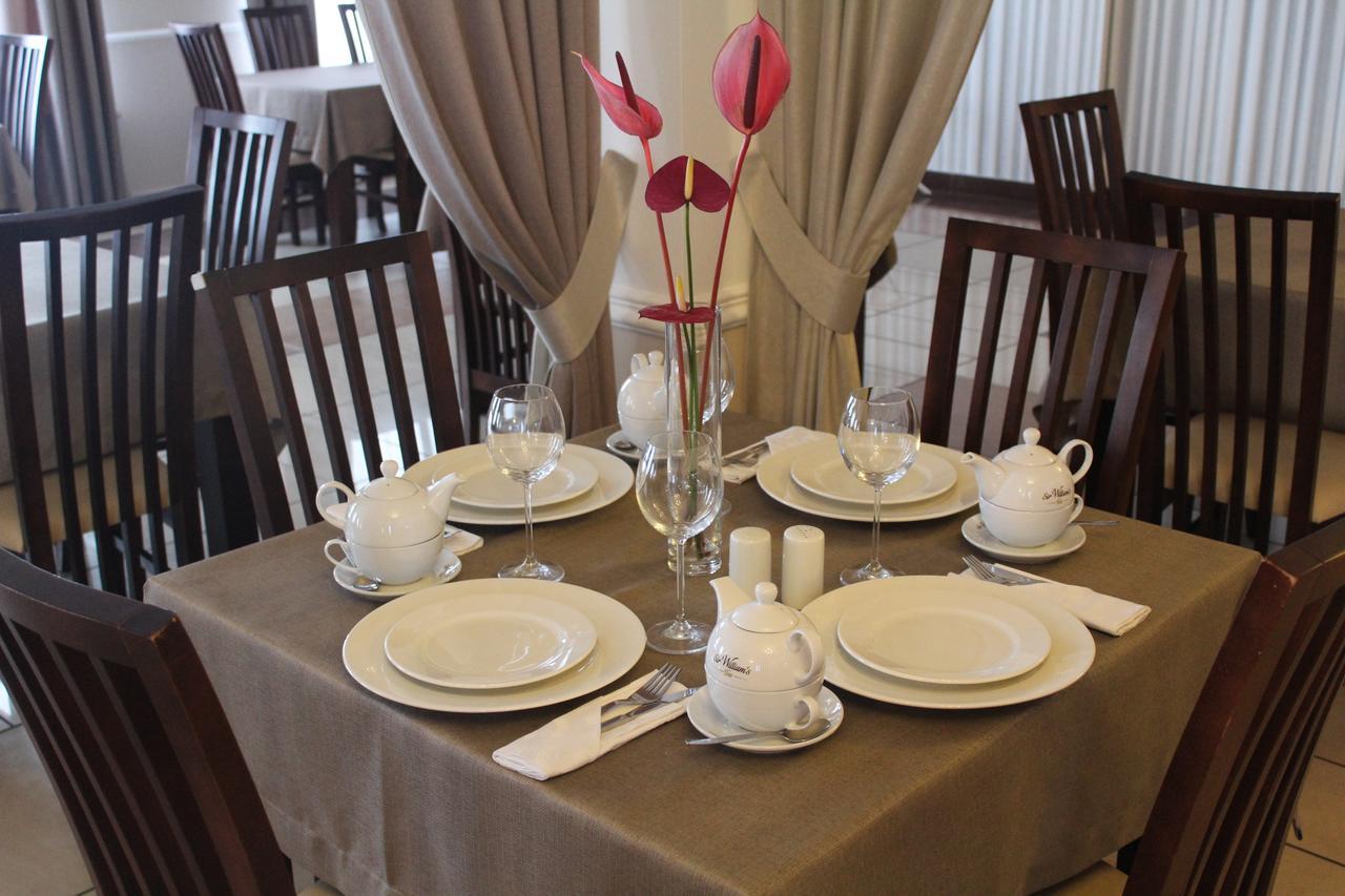 Hotel Regina Radom Bagian luar foto